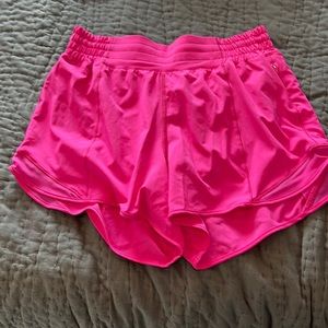 Lululemon hotty hot 4” lined shorts.